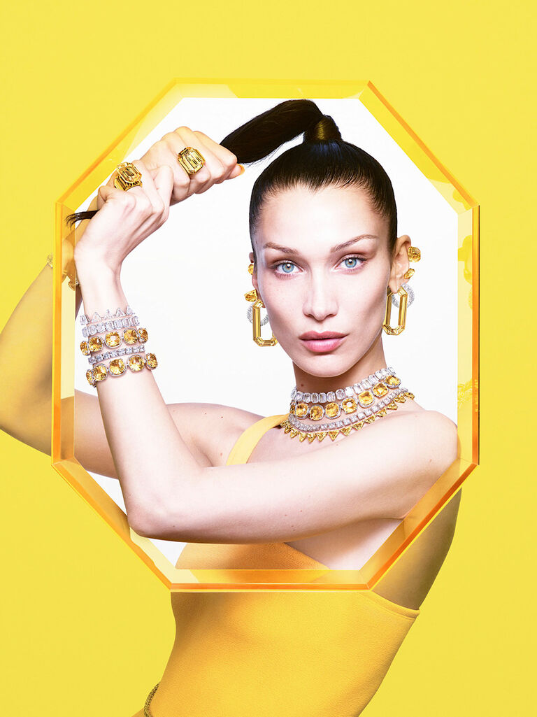 swarovski لإطلالة رياضية swarovski لإطلالة رياضية