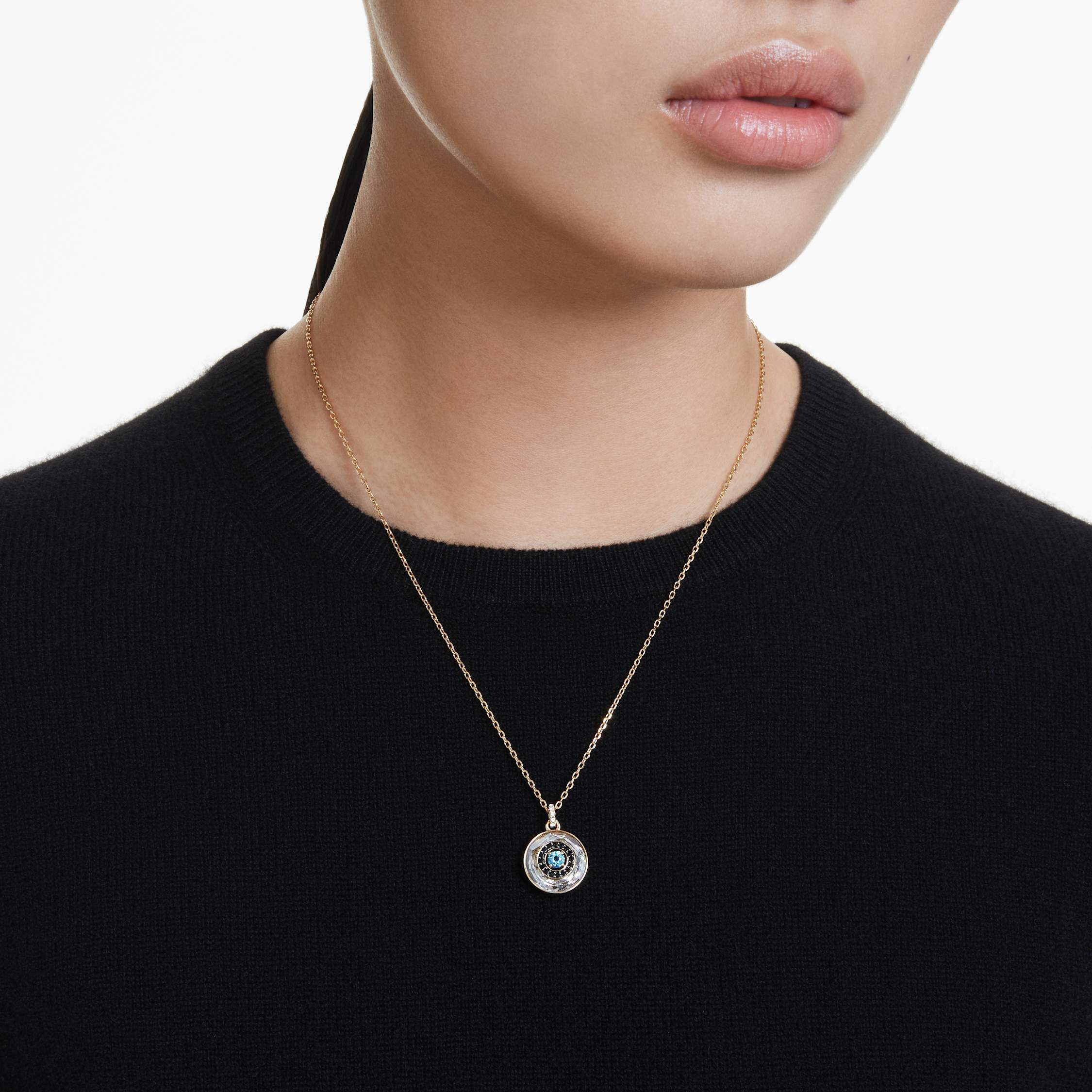 swarovski قلادة symbolica، حلية على شكل عين الحسود، حجم صغير، ألوان متعددة، طلاء باللون الذهبي