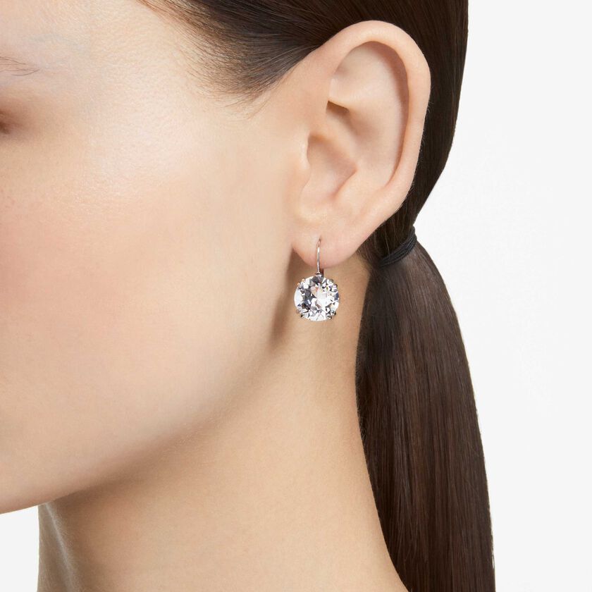 swarovski أقراط millenia، مزدانة بكريستالات دائرية، لون أبيض، طلاء روديوم