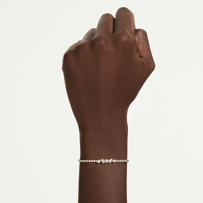 swarovski سوار mesmera، قطع متنوع، لون أبيض، لمسة نهائية من الذهب عيار 18 قيراط