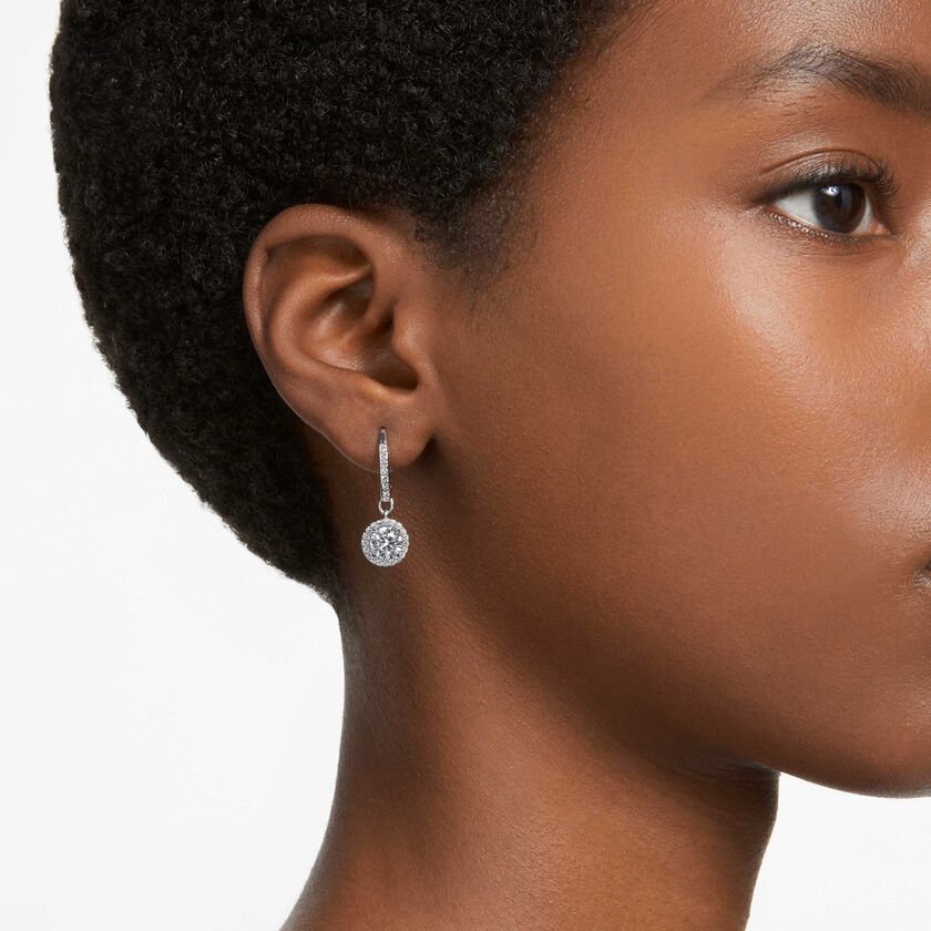 swarovski أقراط متدلية una angelic، قطع مستدير، كريستالات متراصة، لون أبيض، طلاء روديوم