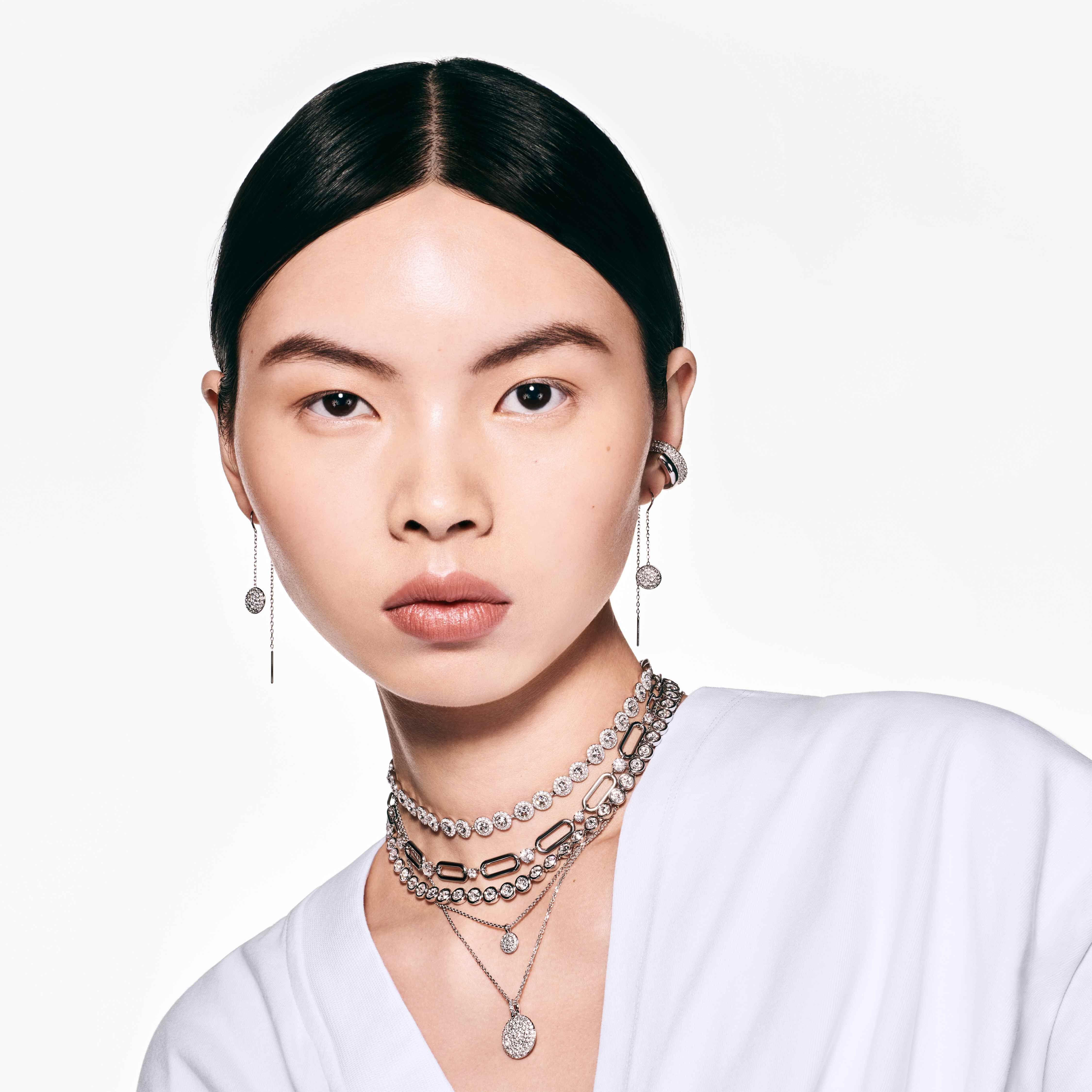 swarovski قلادة متعددة الطبقات sublima، لون أبيض، طلاء روديوم