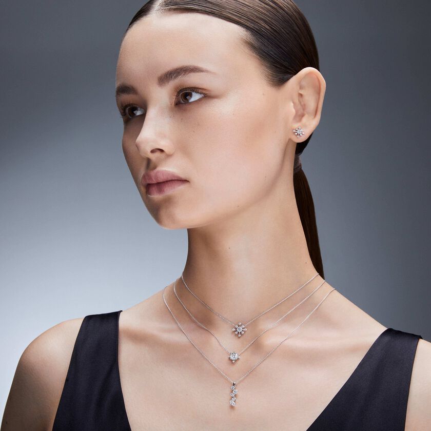 swarovski قلادة galaxy، أحجار ألماس مُصنعة في المختبر بإجمالي 1 05 قيراط، فضة إسترليني، ذهب أبيض عيار 18
