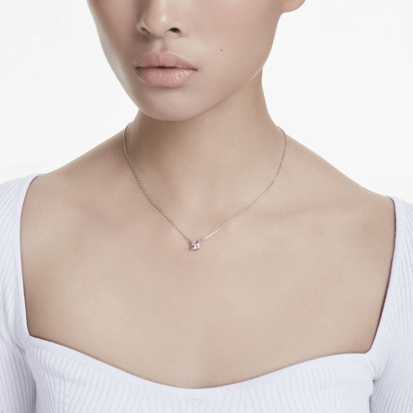 swarovski قلادة stilla، قطع مربع، لون وردي، لمسة نهائية من الذهب الوردي عيار 18 قيراط