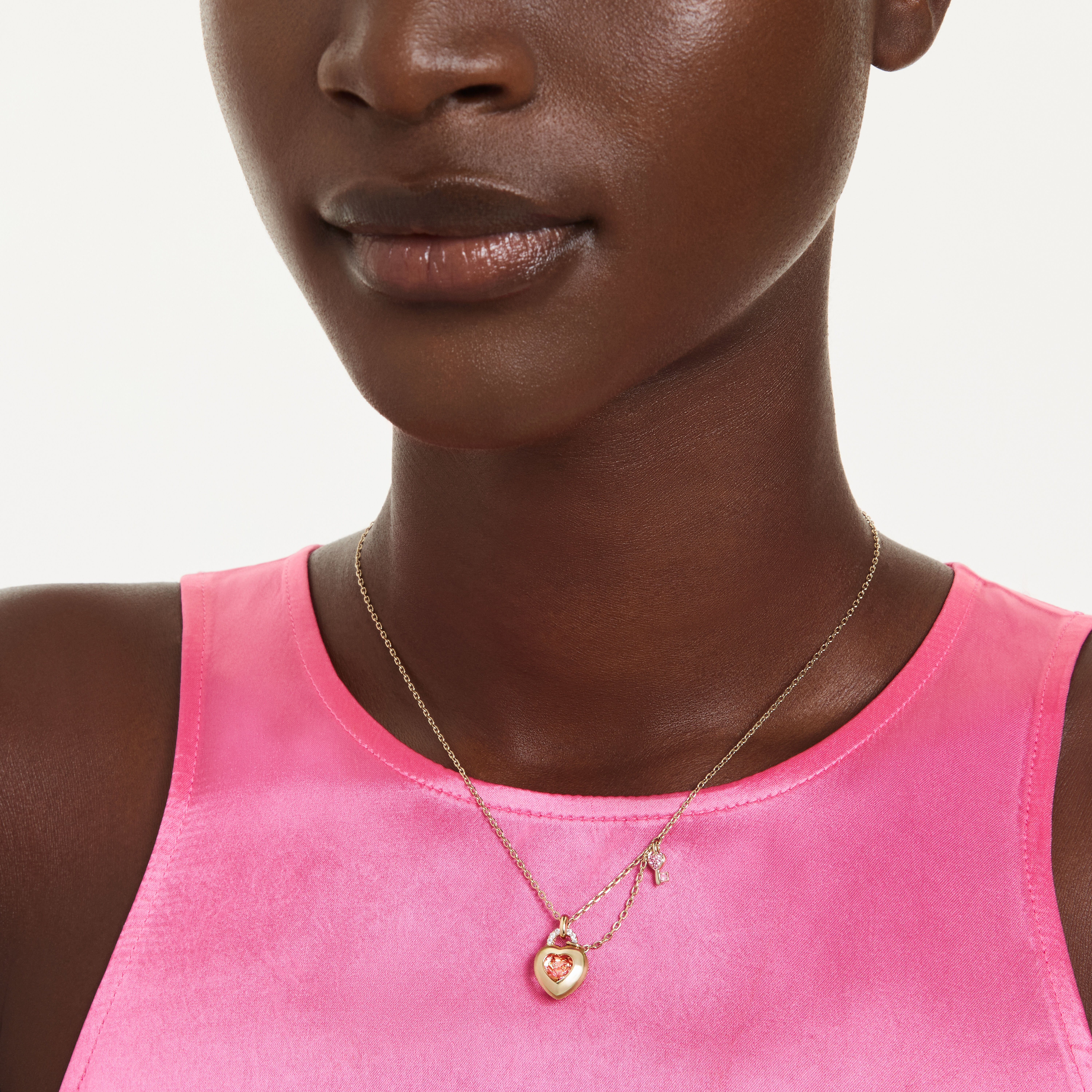 swarovski قلادة idyllia، قطع متنوع، شكل قلب، شكل مفتاح، لون وردي، طلاء باللون الذهبي