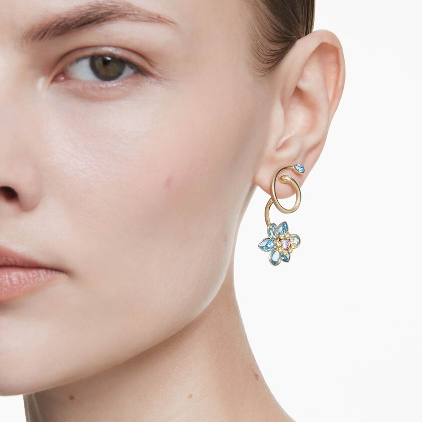 swarovski أقراط متدلية idyllia، تصميم غير متماثل، قطع متنوع، شكل زهرة، ألوان متعددة، طلاء باللون الذهبي