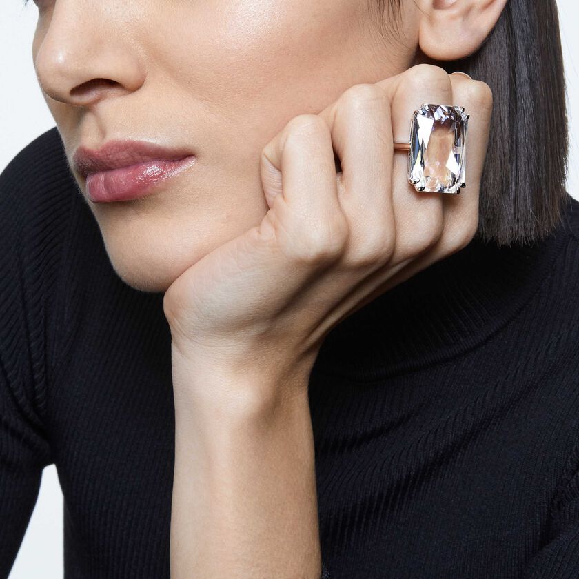 swarovski خاتم mesmera كوكتيل، مزدان بكريستال كبير الحجم، لون أبيض، طلاء روديوم