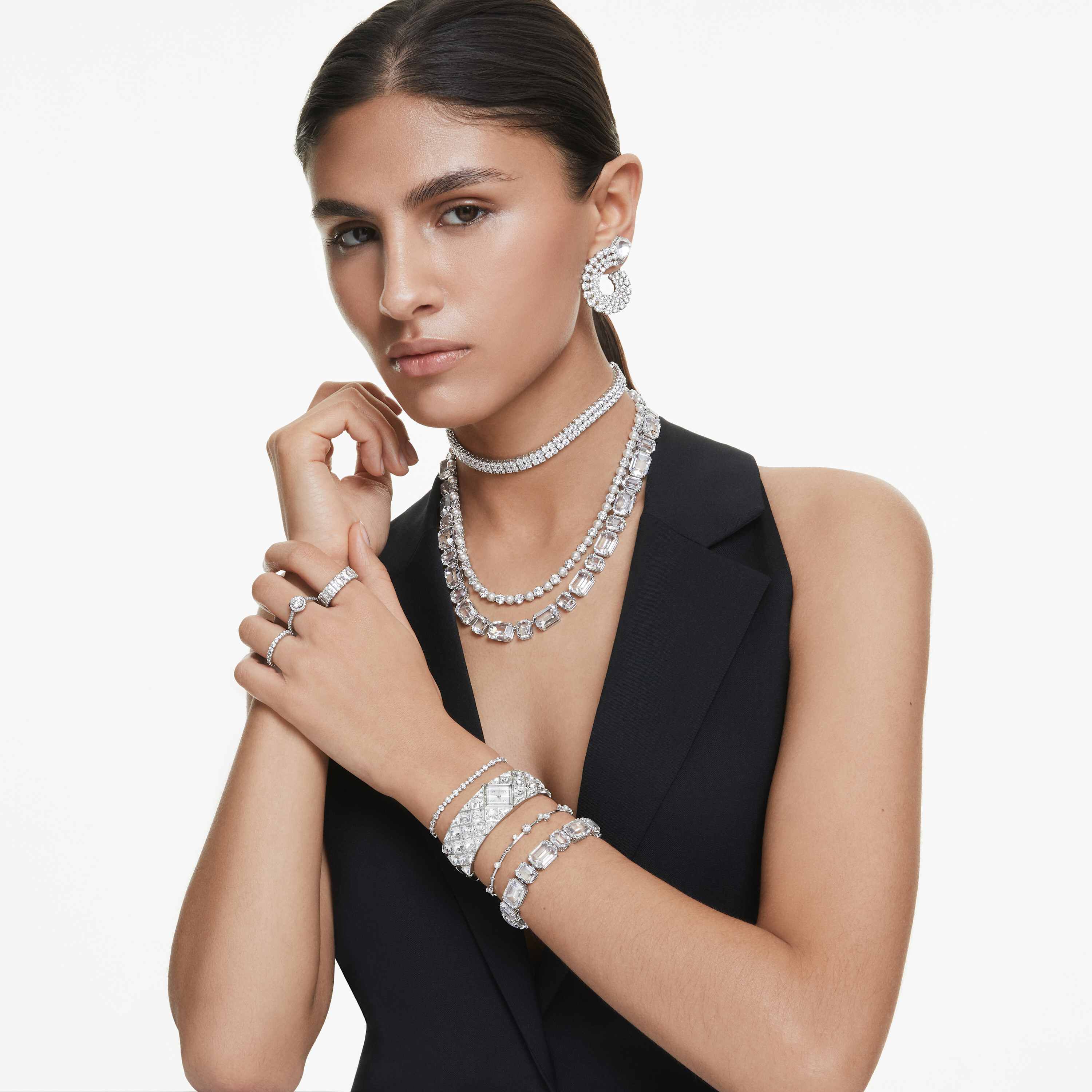 swarovski ساعة curiosa bangle، صناعة سويسرية، سوار كريستال، لون فضي، ستانلس ستيل