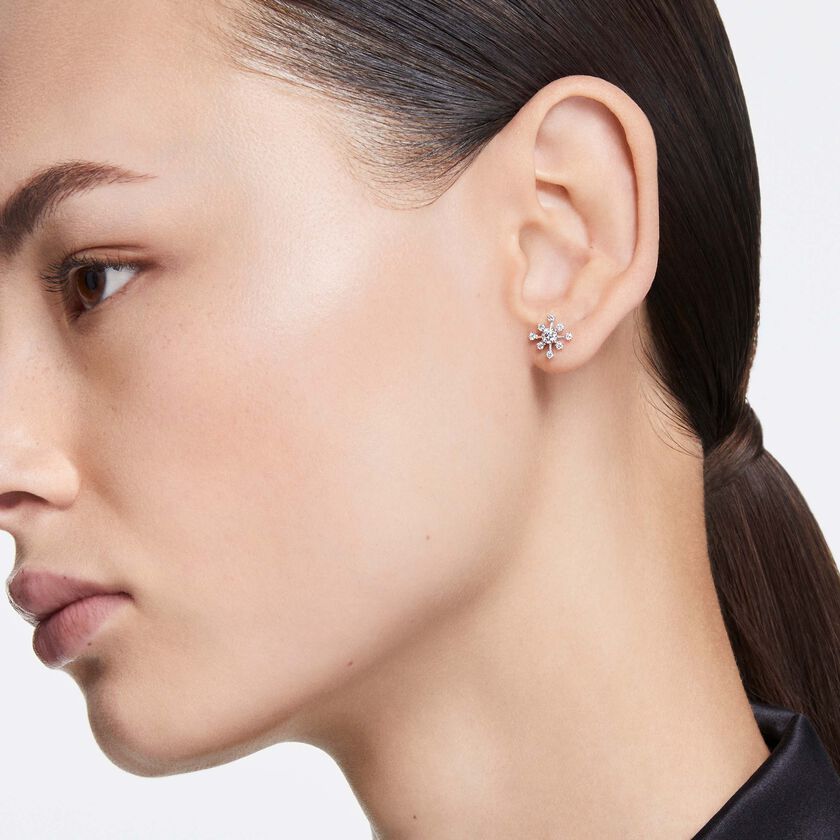 swarovski أقراط دبوسية galaxy، أحجار ألماس مُصنعة في المختبر بإجمالي 0 5 قيراط، ذهب أبيض عيار 18