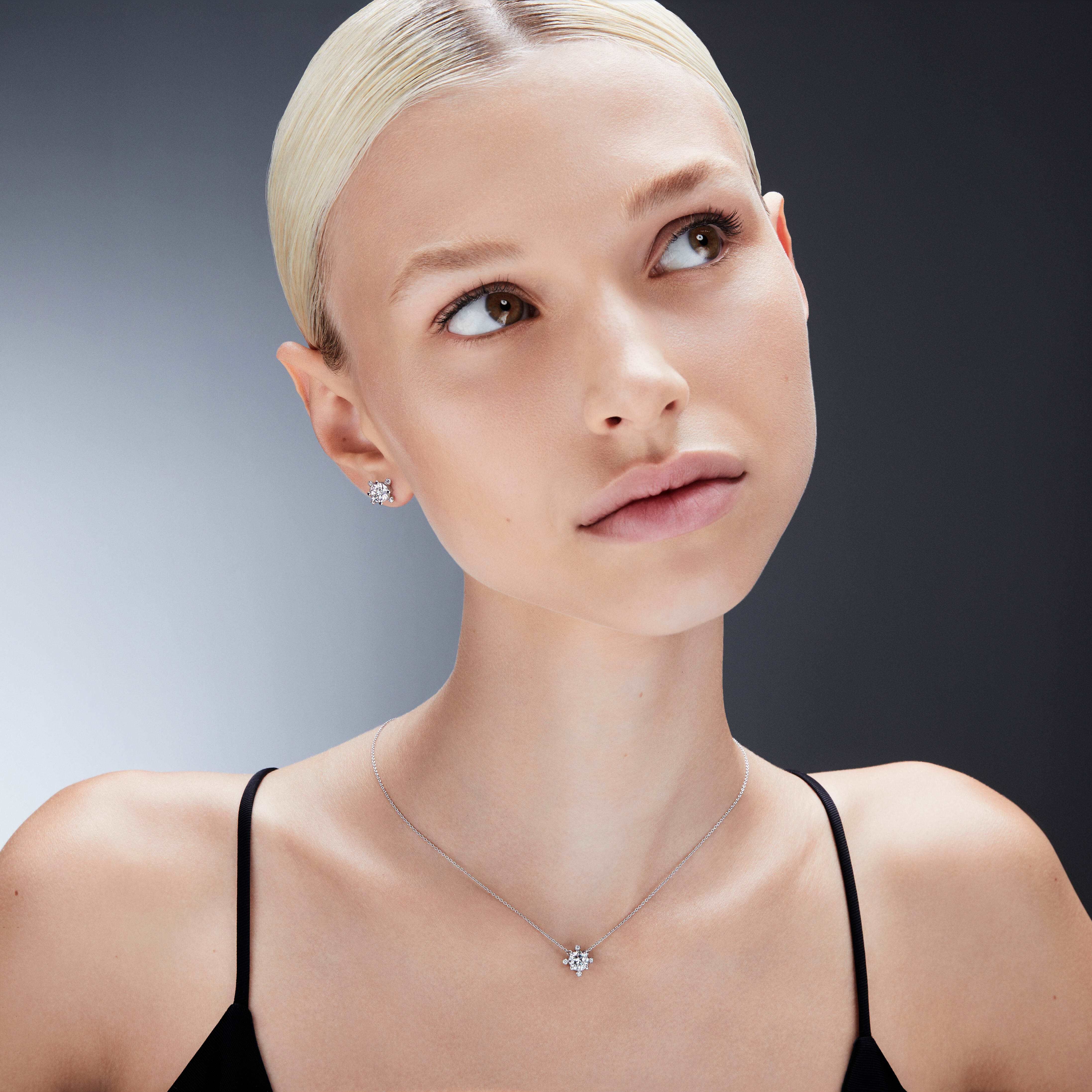 swarovski قلادة galaxy، أحجار ألماس مُصنعة في المختبر بإجمالي 1 05 قيراط، فضة إسترليني، ذهب أبيض عيار 18