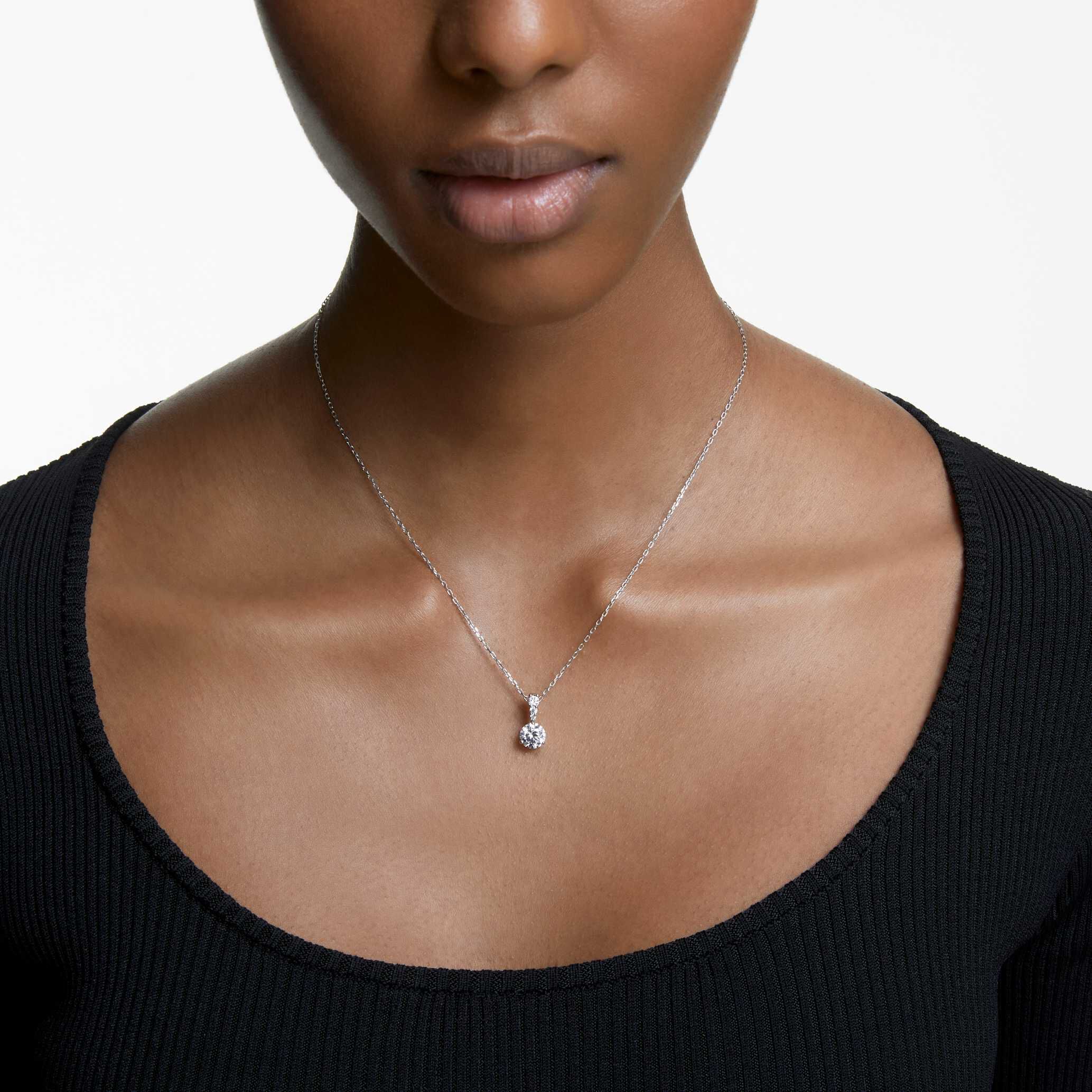 swarovski قلادة stilla، قطع مستديرـ لون أبيض، طلاء روديوم