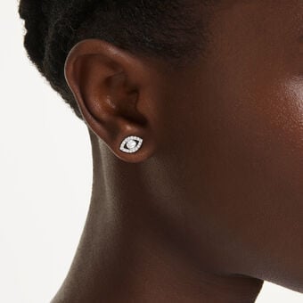 swarovski أقراط دبوسية luckily، قطع مستدير، أحجار كريستال صغيرة متراصة، لون أبيض، طلاء روديوم