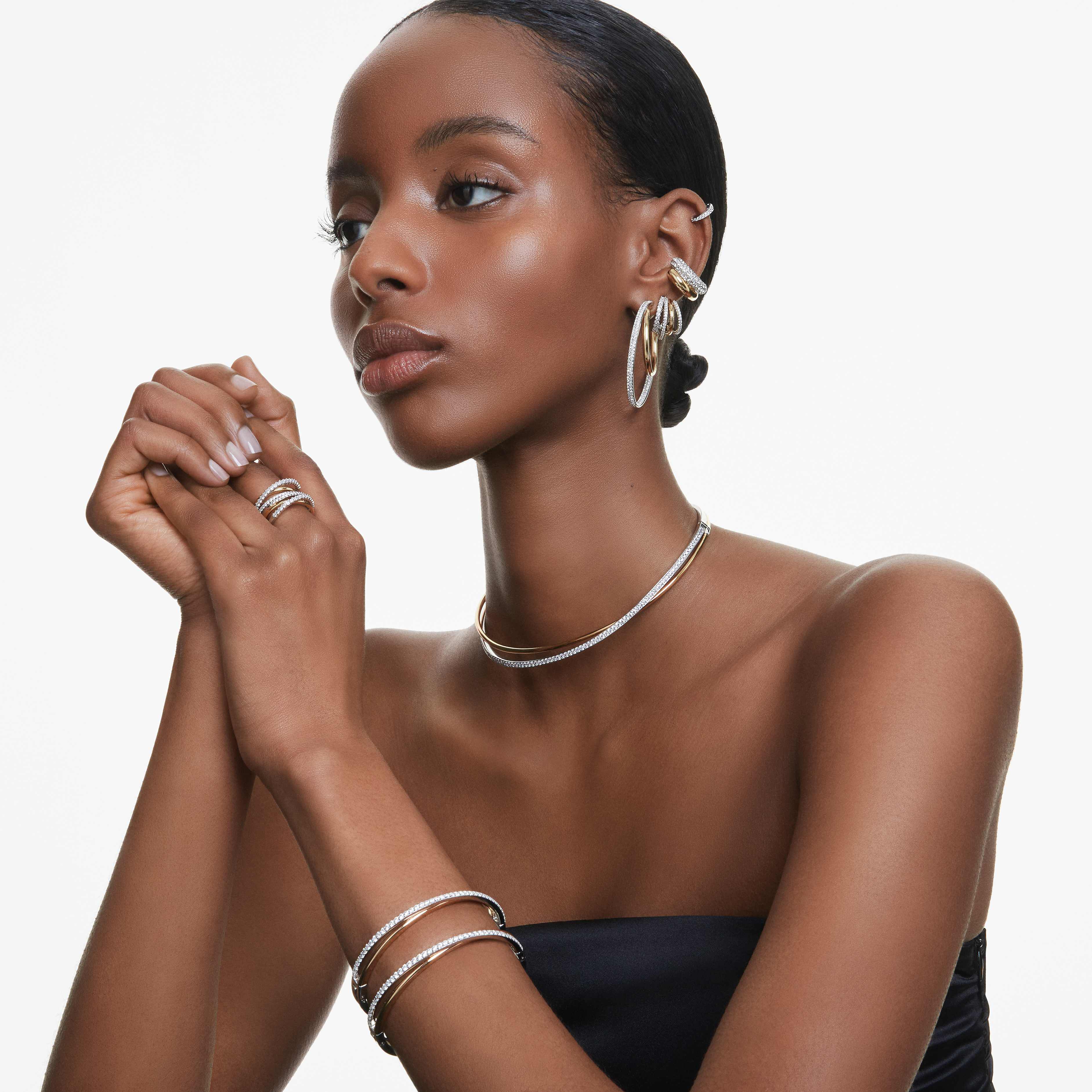 swarovski أقراط حلقية hyperbola، قطع متنوع، حجم صغير، لون أبيض، لمسة نهائية من معادن مختلطة