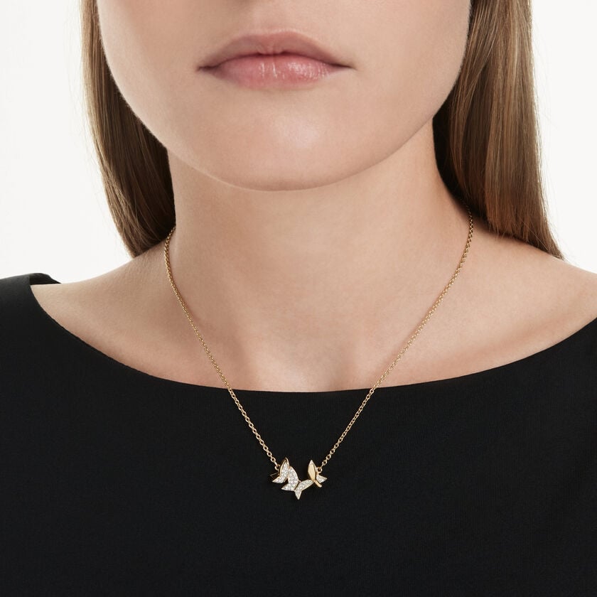 swarovski عقد idyllia lilia، فراشة، لون أبيض، لمسة نهائية من الذهب عيار 18 قيراط