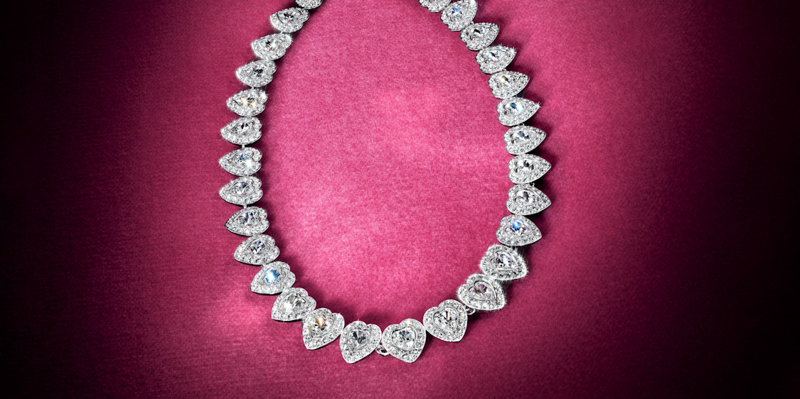 swarovski عقود وقلائد